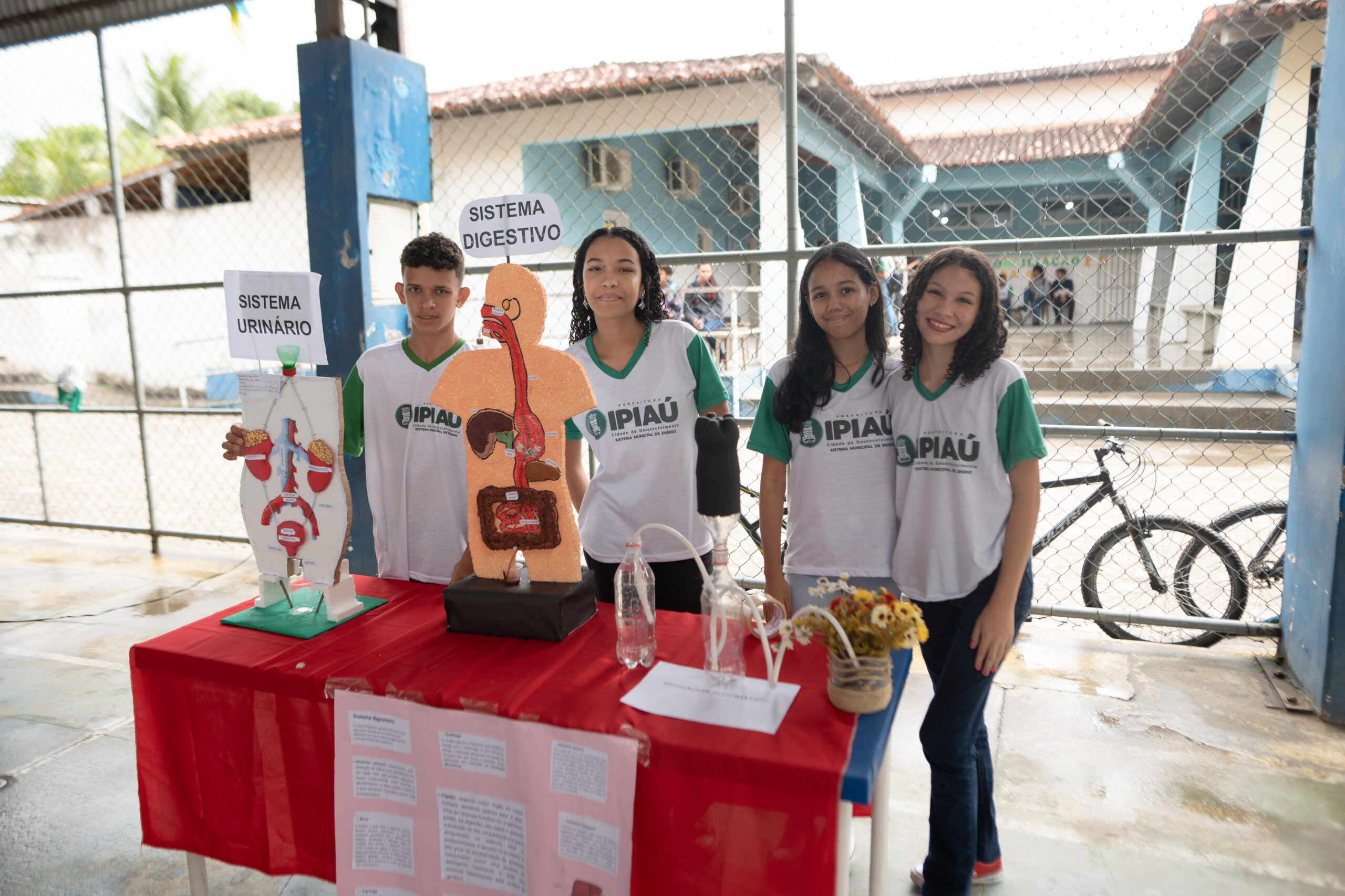 Programa STEM Brasil promove feira de ciências para apresentação de projetos de estudantes e professores de Ipiaú (BA)